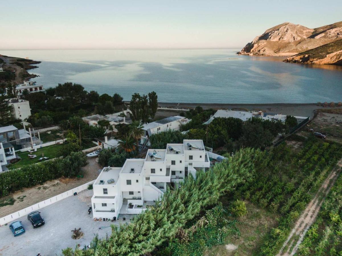 Blue * Skyros